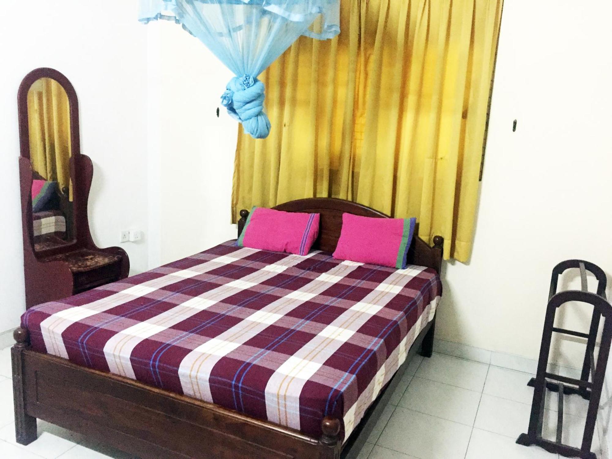 Mccarthy Guesthouse Kandy Esterno foto